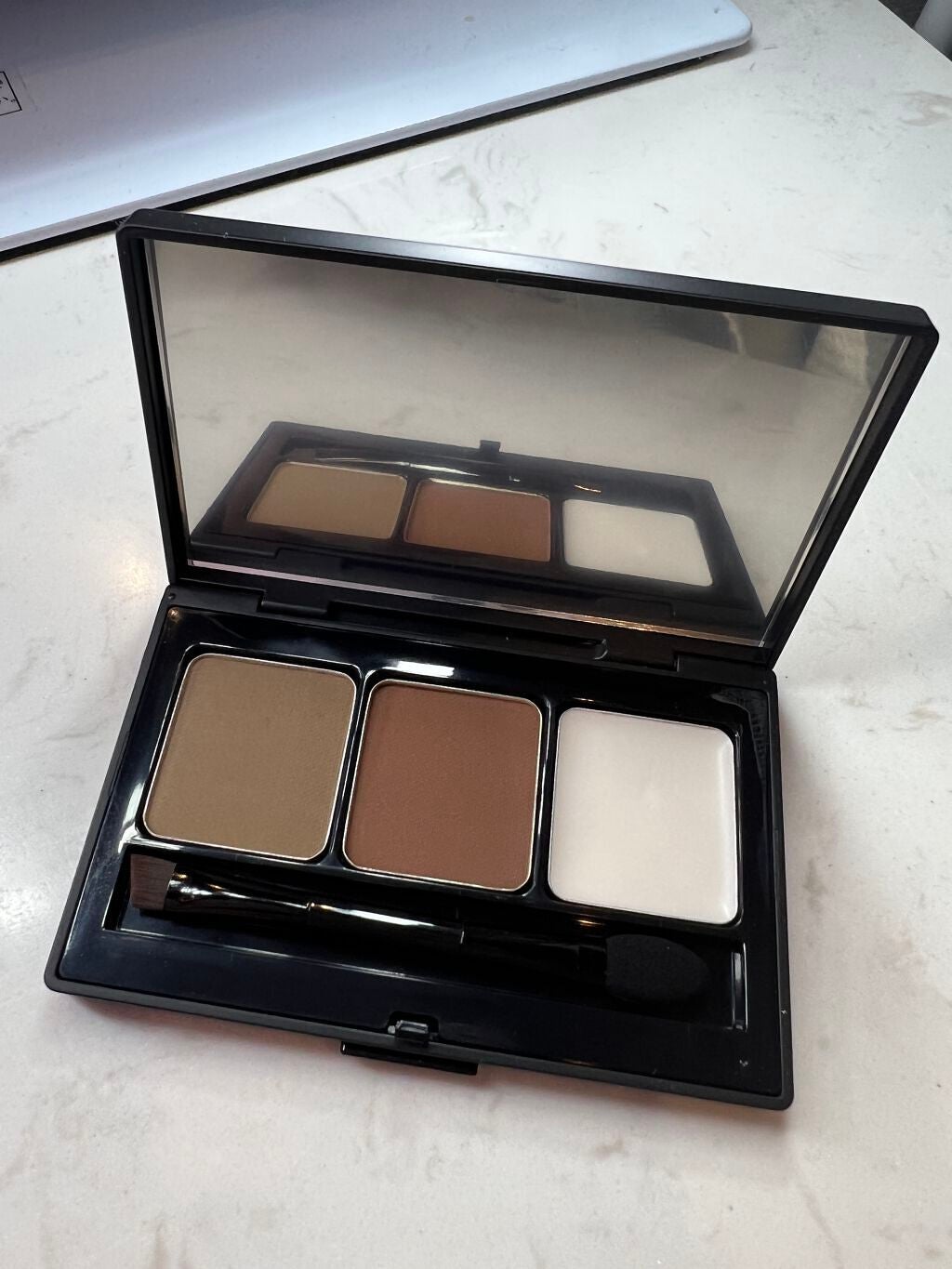 ℛ♔ psy子 on LIPS 「WAXBROWMAPPING私は一番明るいブロンドを使ってます..」(1枚目)