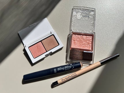 つーちゃん on LIPS 「涙袋に入れたら可愛い♡最近の涙袋🌷エチュードのは、時短になるか..」(1枚目)