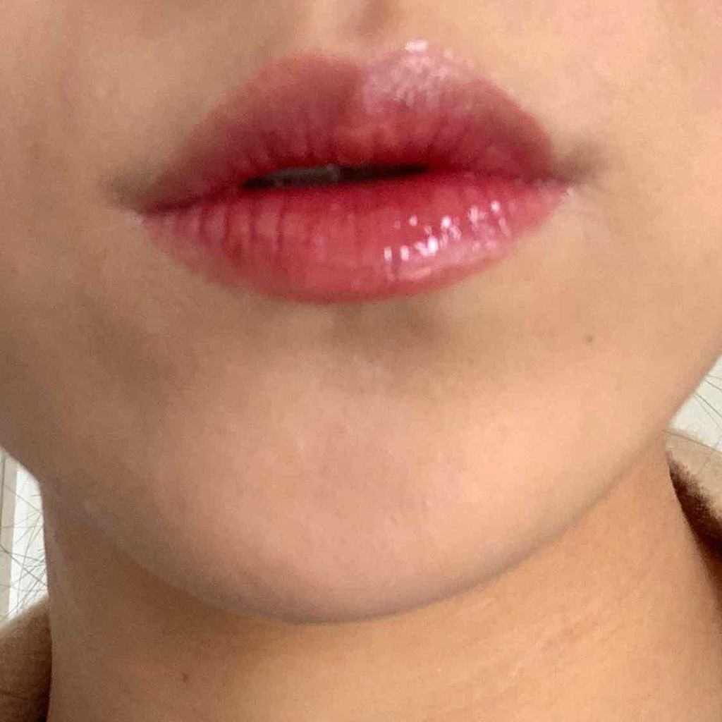 ユイルカレス/ロレアル パリ/リップグロスを使ったクチコミ(1枚目)