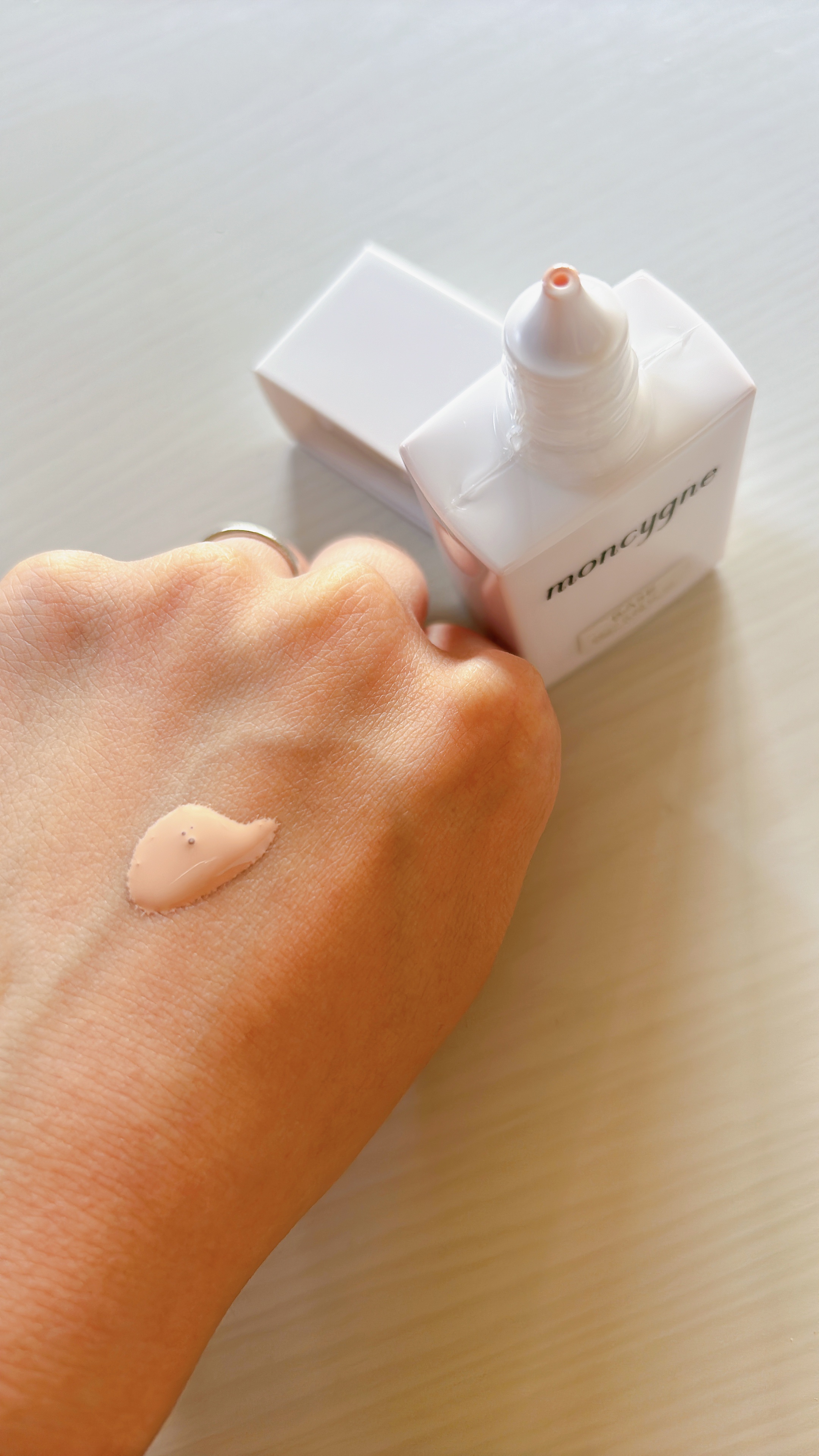 モンシーニュ ベース/moncygne/化粧下地を使ったクチコミ（1枚目）