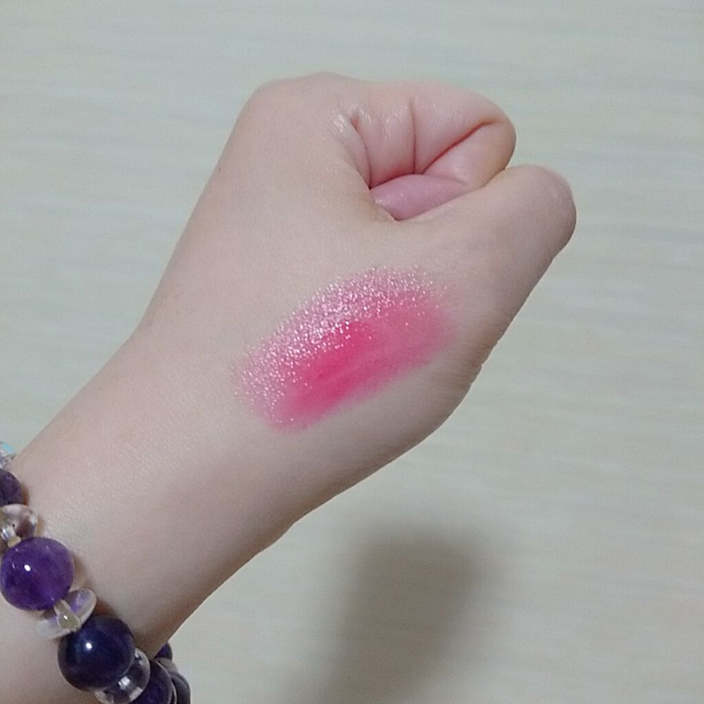 レブロン キス グロウ バーム N 004 デイジー グロウ/REVLON/口紅を使ったクチコミ（3枚目）