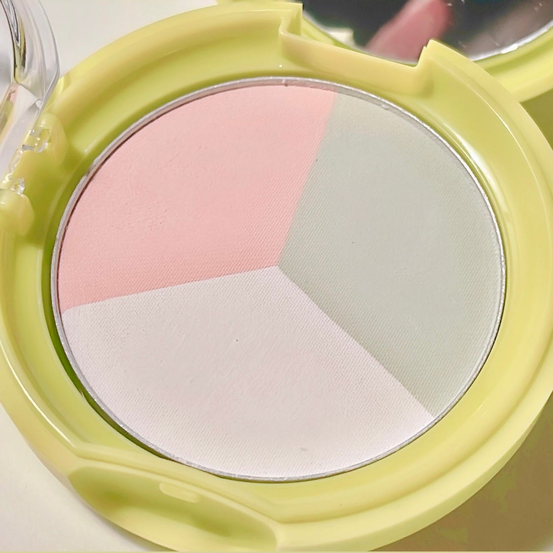 コンフィートーンブラーパウダー/LUNA/プレストパウダーを使ったクチコミ(4枚目)