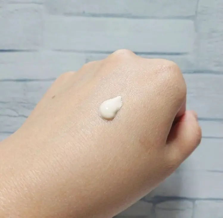 ESTEE LAUDER ダブル ウェア セカンド スキン クリーム プライマーのクチコミ「︎︎︎︎☑︎ダブル ウェア セカンド スキン クリーム プライマー

SPF20PA++、凹凸.....」（3枚目）