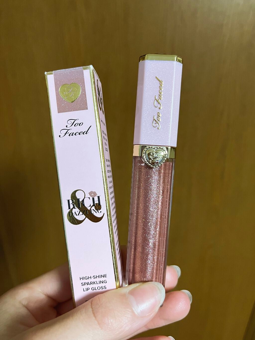 リッチ&ダズリン ハイシャイン スパークリング リップグロス/Too Faced/リップグロスを使ったクチコミ(3枚目)