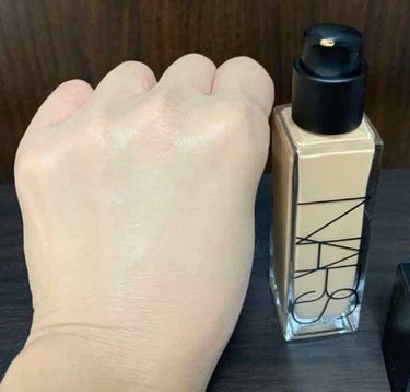 ナチュラルラディアント ロングウェアファンデーション/NARS/リキッドファンデーションを使ったクチコミ（3枚目）