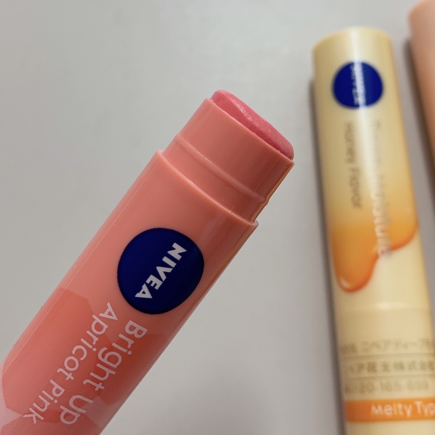 あなたはどっち派？DHC・ニベア・メンソレータムのリップクリームを