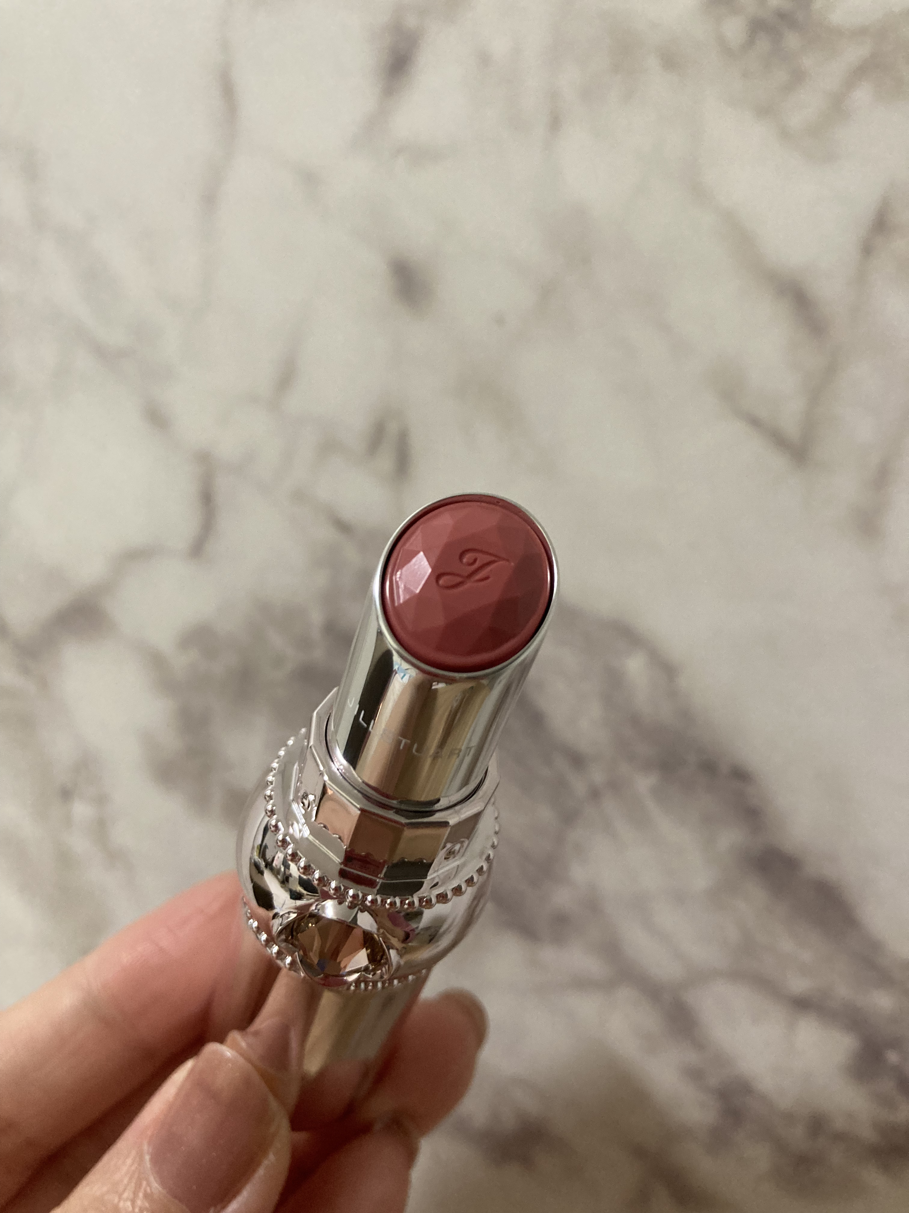 ジルスチュアート リップグロウ セラムバーム 06 rose voyage/JILL STUART/リップバームを使ったクチコミ（2枚目）