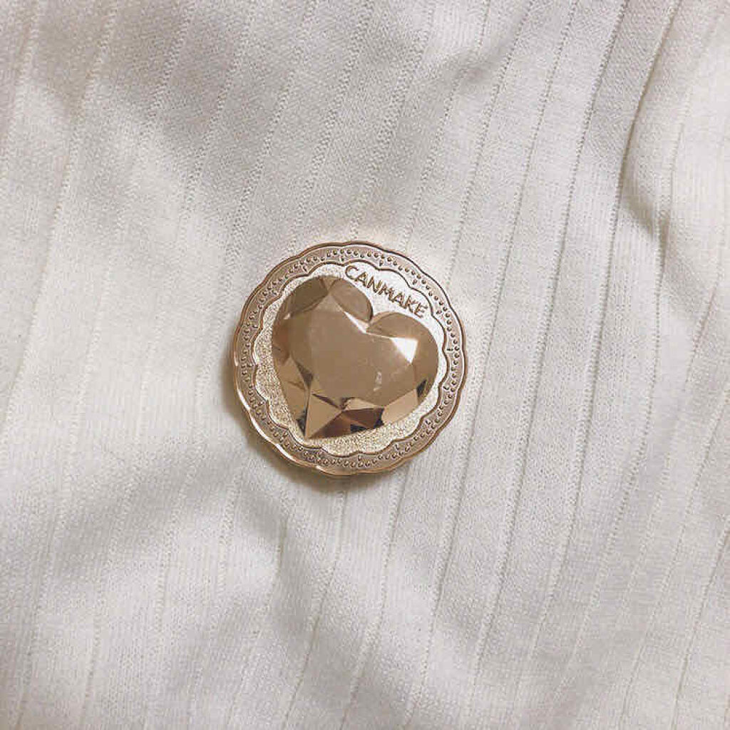 【記録用】

キャンメイク
シークレットビューティーパウダー01




付けるとすごいサラサラになります！

ナチュラルに毛穴をカバーしてくれる感じ😊


  #LIPS賞 