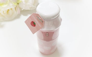 G9SKIN MILK BUBBLE ESSENCE PACK ＃STRAWBERRYのクチコミ「G9スキン ミルクバブルエッセンスパック

ミルク瓶みたいなボトルが可愛い♡

洗い流さない泡.....」（1枚目）