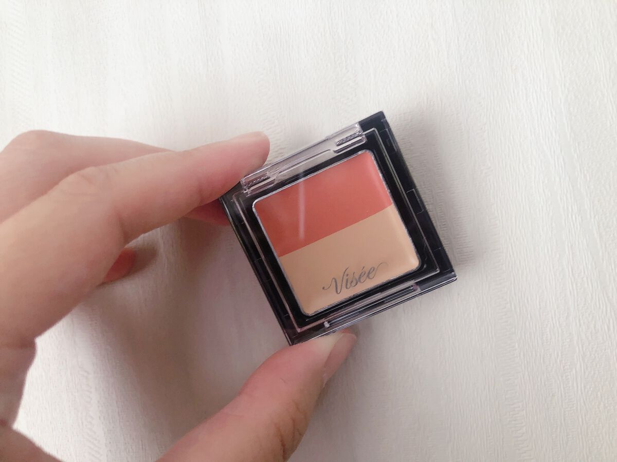 ✼••┈┈••✼••┈┈••✼••┈┈••✼••┈┈••✼

Viséeのレッドトリック アイコンシーラー
クマに悩み方必見です！！
赤い部分を先に塗り上から重ねていくと
クマが綺麗に隠れます♡♡
ラヴットでも紹介された商品で人気すぎて
商