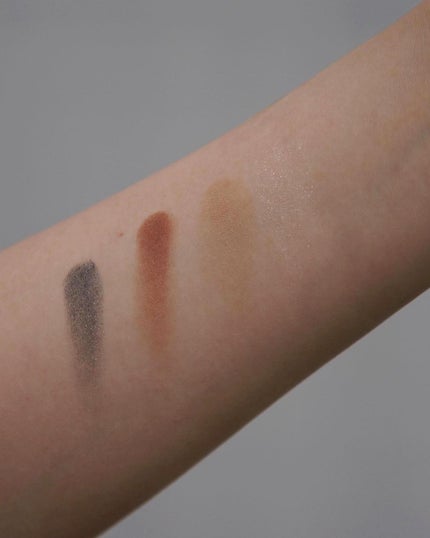 シグニチャー カラー アイズ 12 胡桃染 -KURUMIZOME/SUQQU/アイシャドウパレットを使ったクチコミ(2枚目)