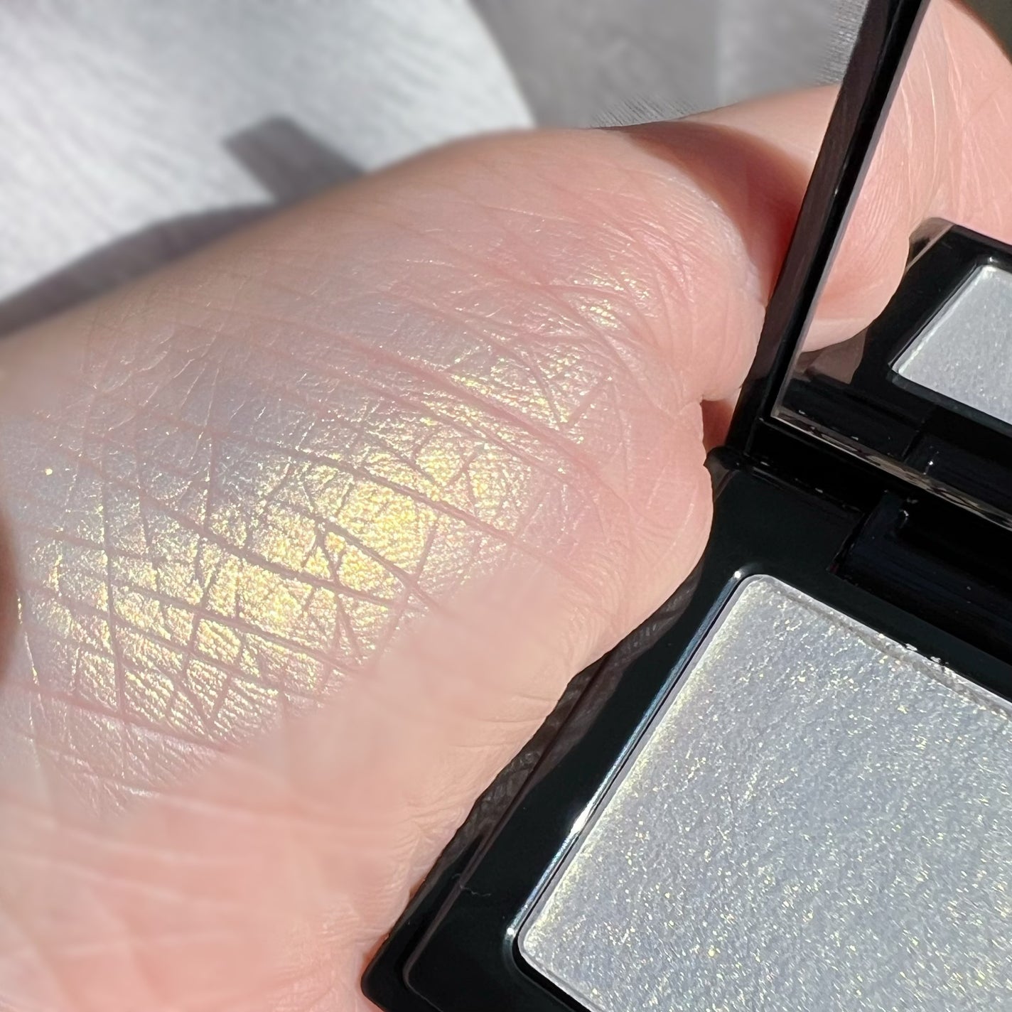 エレガンス ラズル スターアイカラー/エレガンス ラズル /単色アイシャドウを使ったクチコミ(4枚目)