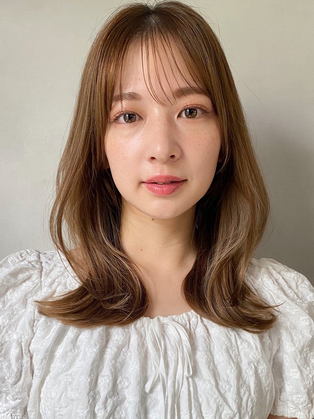 エラ張りをケアしたい!自分でできるマッサージ術やおすすめの髪型も徹底解説《整形なし》のサムネイル