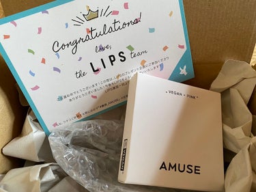 LIPSさんからいただきました、AMUSEのアイ ヴィーガン シアーパレット02です！

ピンク系でまとめられたパレットで、ラメが入っています💖
薄づきなので、塗りすぎることもなく、重ね塗りにもぴったり