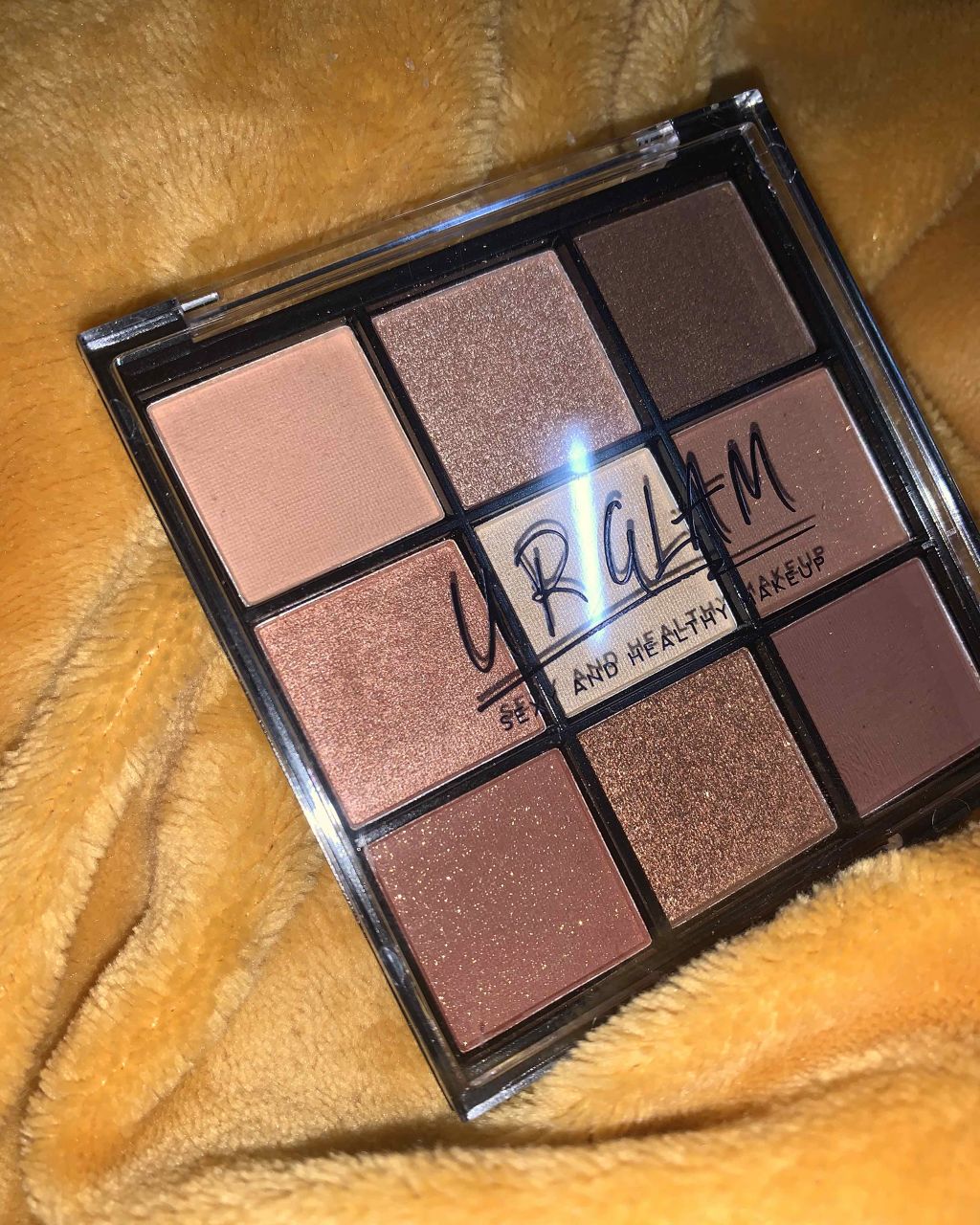 UR GLAM　BLOOMING EYE COLOR PALETTE/U R GLAM/アイシャドウパレットを使ったクチコミ（1枚目）