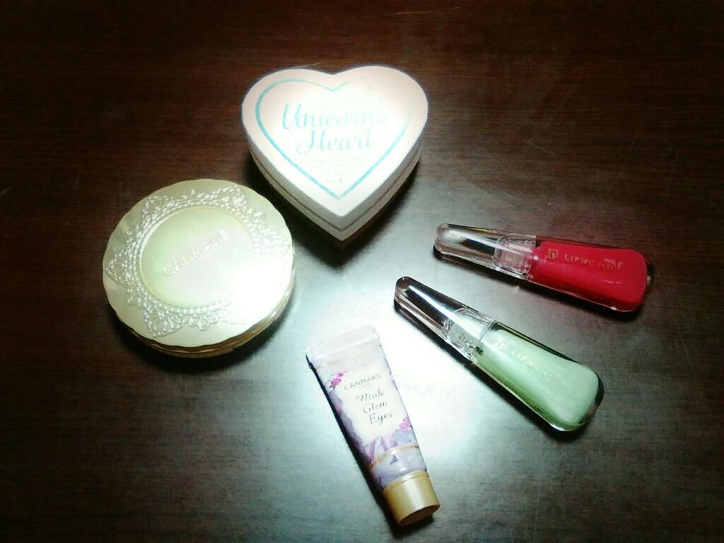 ハートハイライター ユニコーンハート/MAKEUP REVOLUTION/パウダーハイライトを使ったクチコミ（1枚目）