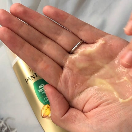 エアリーふんわりケア インテンシブ ヴィタミルク 洗い流さないトリートメント/パンテーン/ヘアミルクを使ったクチコミ(4枚目)