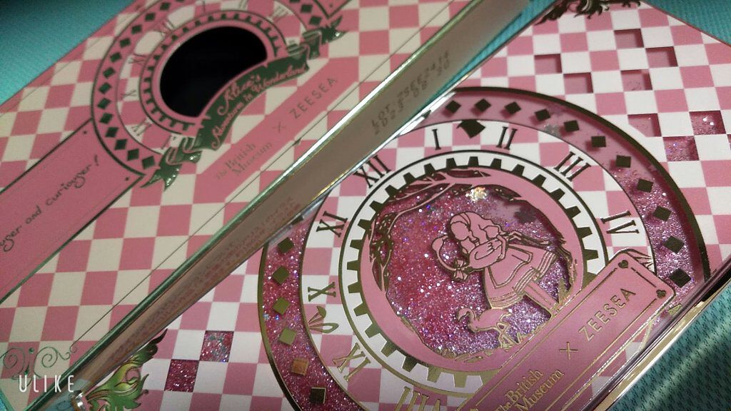 アリスドリームランドシリーズ 12色アイシャドウパレット(ZEESEA×大英博物館)/ZEESEA/アイシャドウパレットを使ったクチコミ(2枚目)