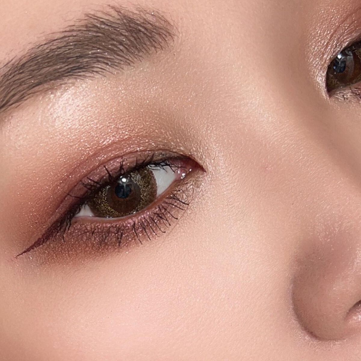 限定アイシャドウパレット】アンインヒビテッド アイシャドーパレット 限定アイシャドウパレット】アンインヒビテッド アイシャドーパレット