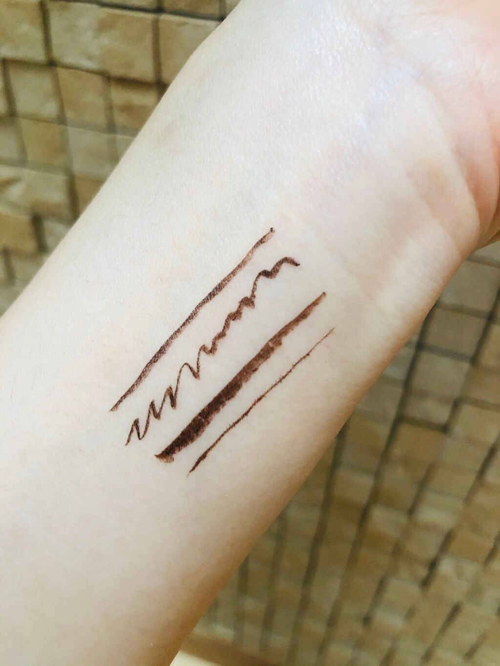 スキルレスライナー/LUMIURGLAS/リキッドアイライナーを使ったクチコミ(6枚目)