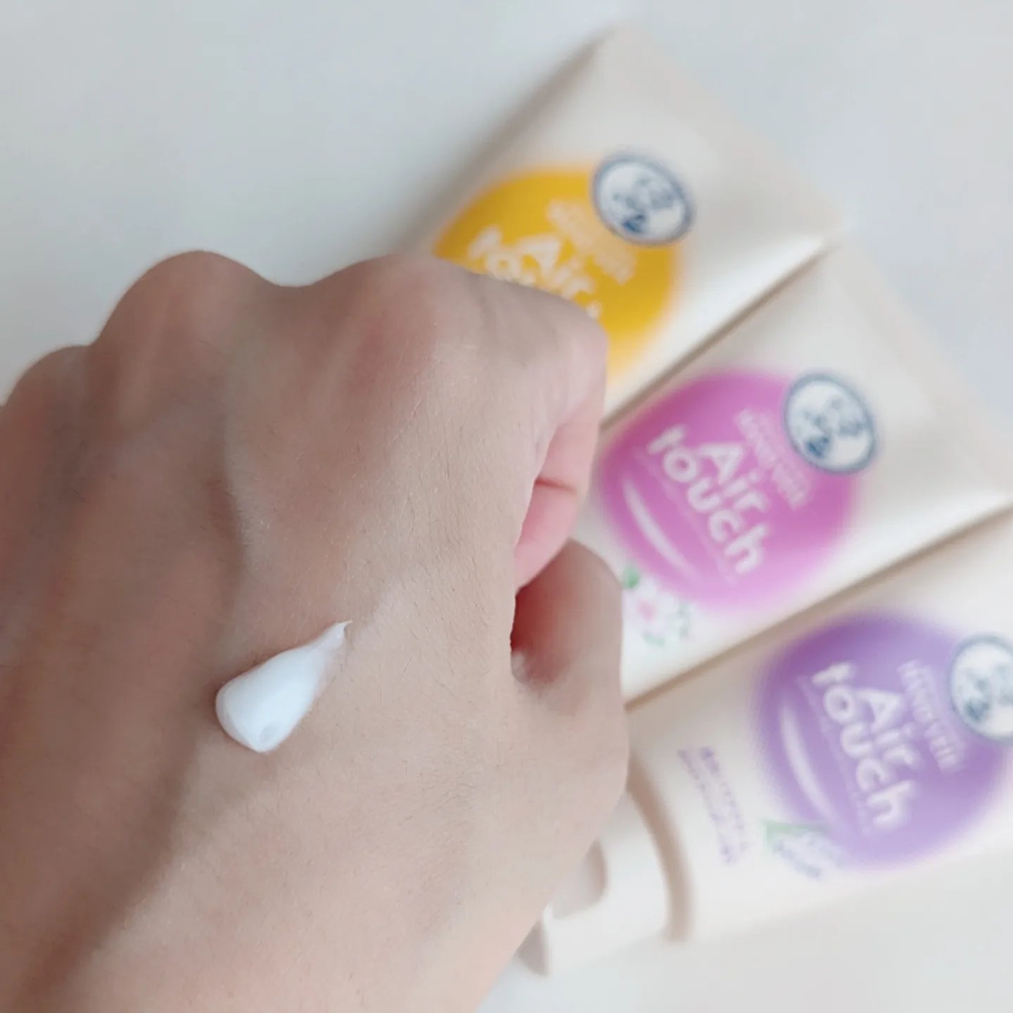 ハンドベールエアタッチ レモンフラワーの香り/メンソレータム/ハンドクリームを使ったクチコミ（3枚目）