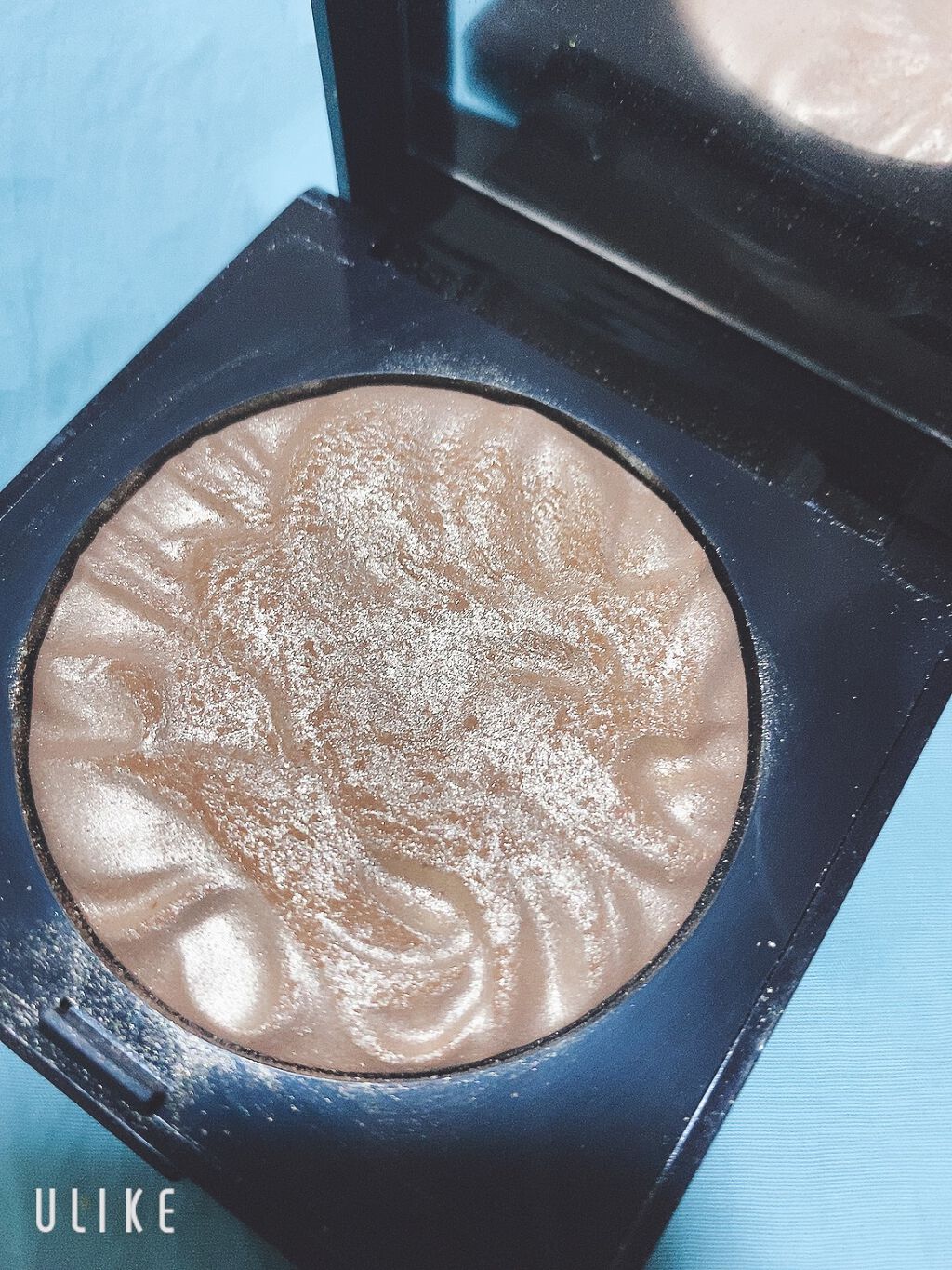 フェイスイルミネーター/ローラ メルシエ/パウダーハイライトを使ったクチコミ(1枚目)