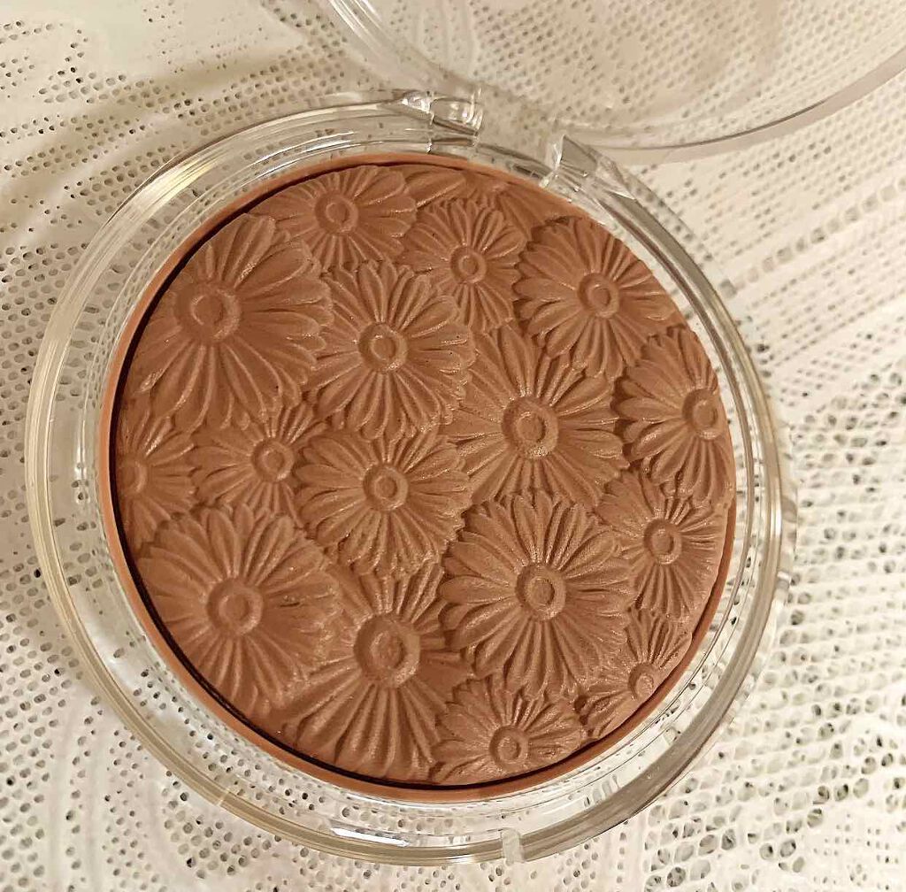 パウダー ポップ フラワー ブロンザー/CLINIQUE/ブロンザーを使ったクチコミ（3枚目）