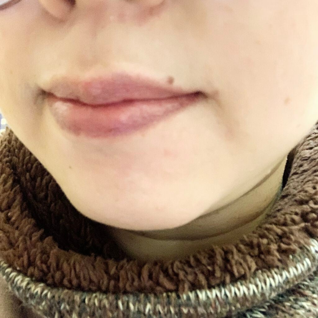 リサ・ラーソン♡クッションファンデマニア on LIPS 「皆さまこんにちはヽ(^0^)ノ↑↑↑画像に、いつも写り込む?私..」(3枚目)