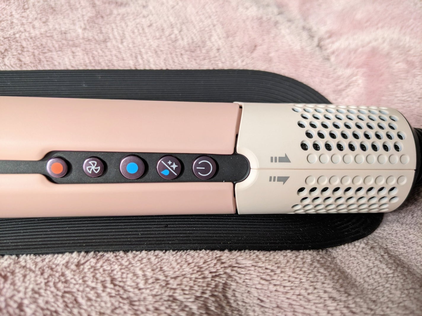 Dyson Airstrait™ストレイトナー/dyson/ドライヤーを使ったクチコミ(4枚目)