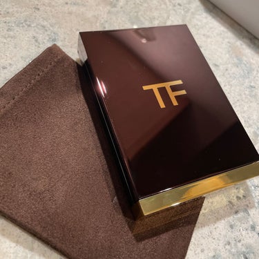 アイ カラー クォード/TOM FORD BEAUTY/パウダーアイシャドウを使ったクチコミ（2枚目）