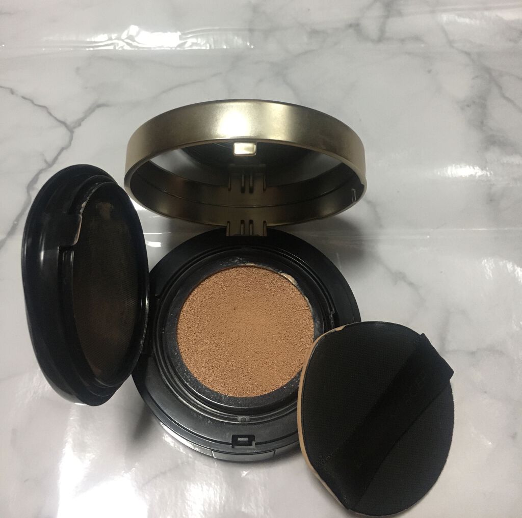 フローレス ルミエール ラディアンス パーフェクティング クッション 1C1/ローラ メルシエ/クッションファンデーションを使ったクチコミ（3枚目）