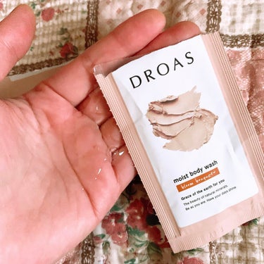 DROAS クレイボディウォッシュ モイストのクチコミ「DROASのクレイボディウォッシュ モイストを使用しました😊

レッドクレイをはじめとした数種.....」（2枚目）