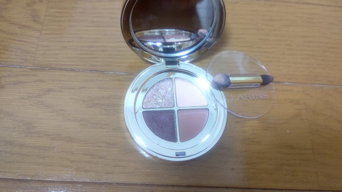 オンブル ４/CLARINS/アイシャドウパレットを使ったクチコミ（2枚目）