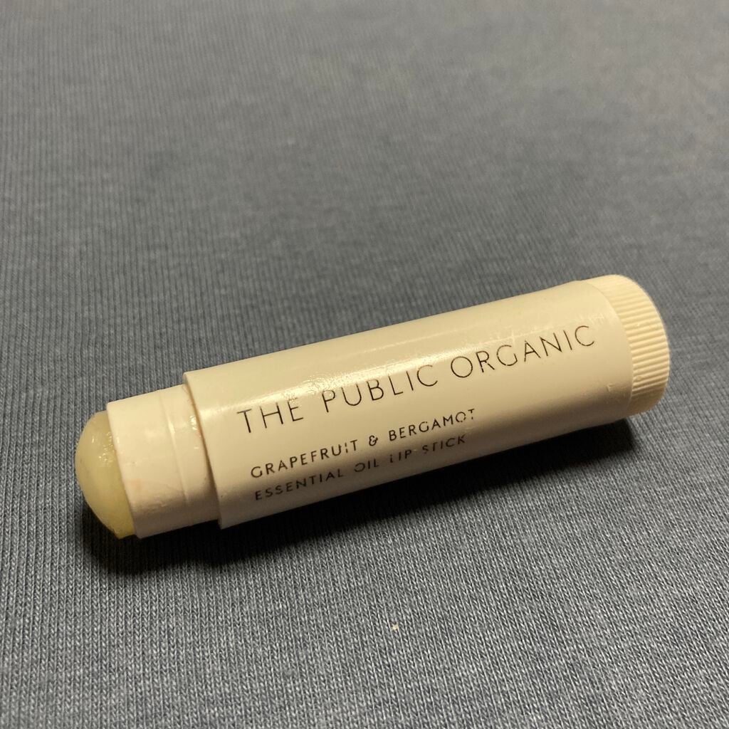 オーガニック認証 精油リップスティック スーパーポジティブ ライズ/THE PUBLIC ORGANIC/リップクリームを使ったクチコミ(2枚目)