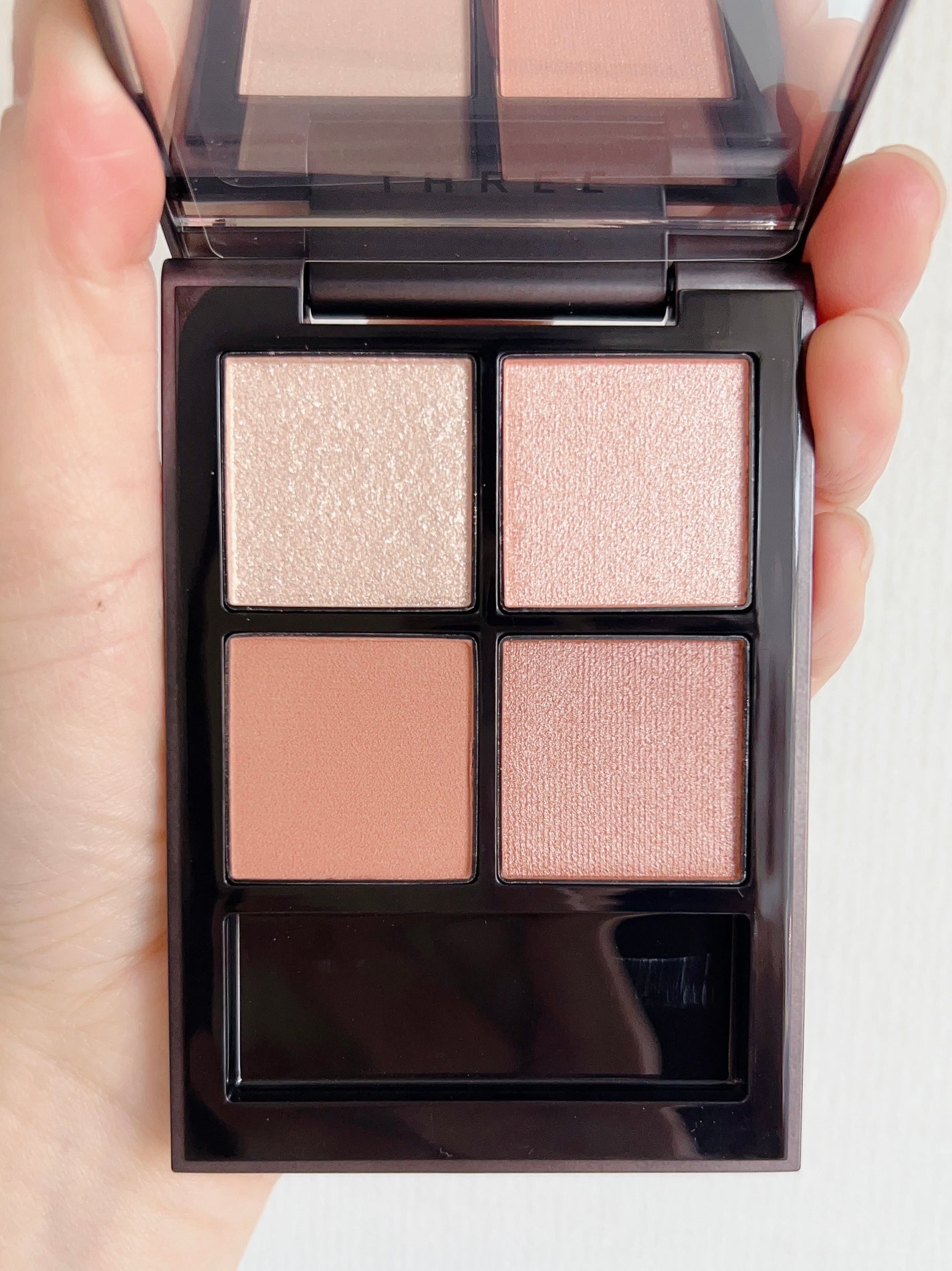 THREE スターゲージング アイシャドウクアッド/THREE/アイシャドウパレットを使ったクチコミ(3枚目)