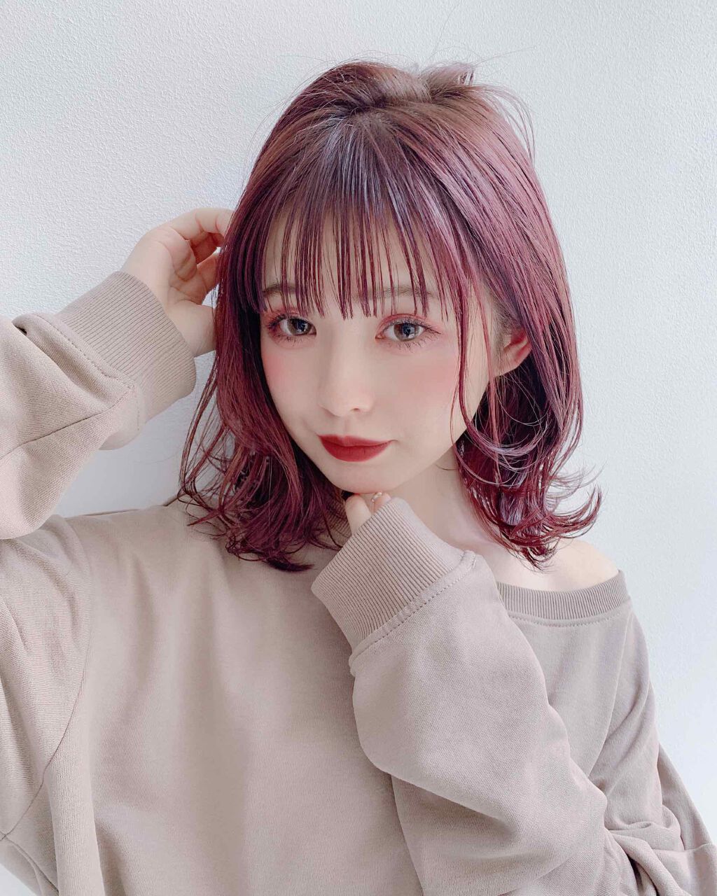 プリキュアヘアカラー

美容師さんに聞いた話💭
大人気の赤系の髪はブリーチせずとも
可愛く染められます！
初カラーとか悩んでる方にはおすすめ♡


それでもブリーチして色落ちも可愛くしたい方
良かったら参考に🐇
2枚目はブリーチありの1