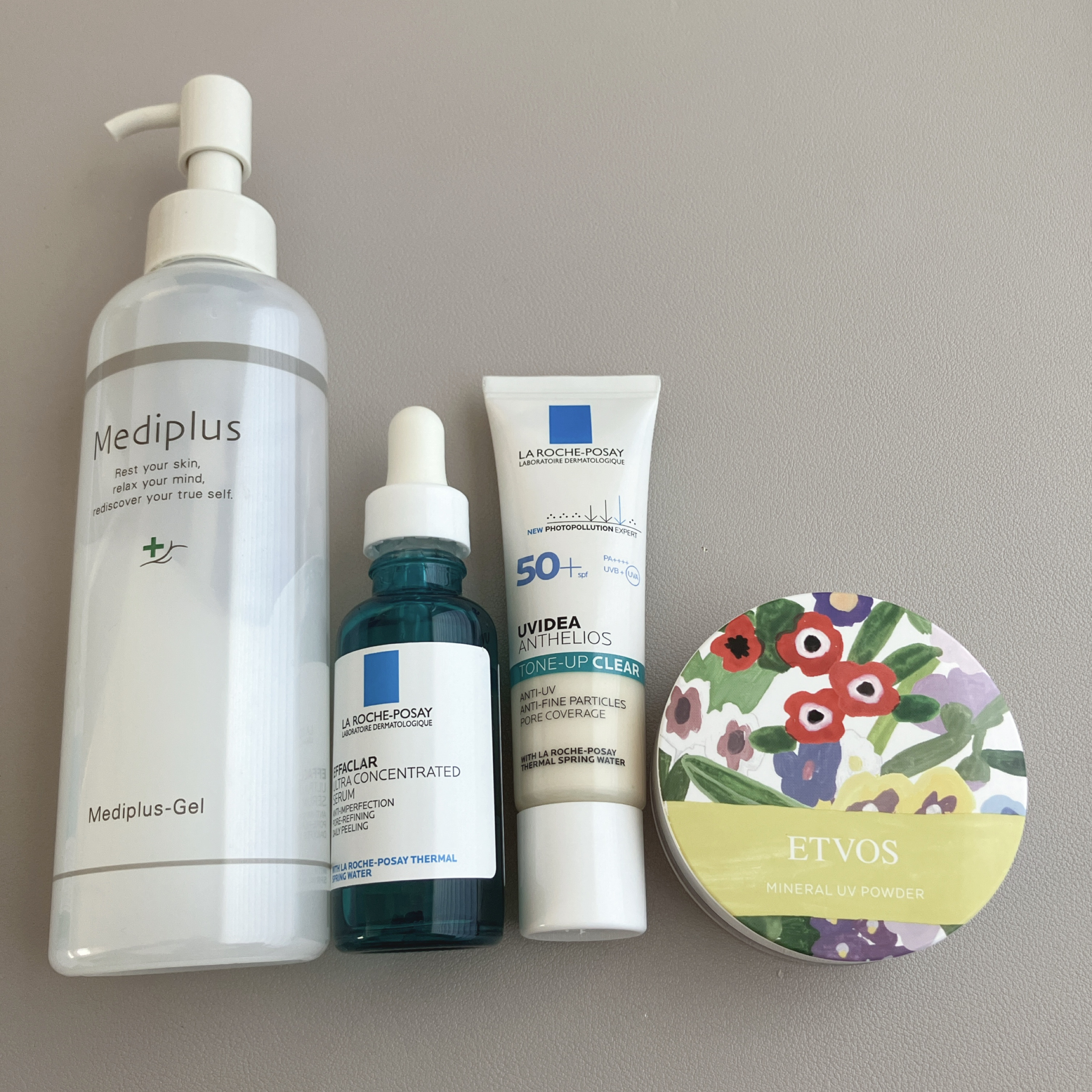 ミネラルUVパウダー ペールラベンダー(詰め替え用)(松尾たいこ氏限定デザイン)/エトヴォス/ルースパウダーを使ったクチコミ（2枚目）