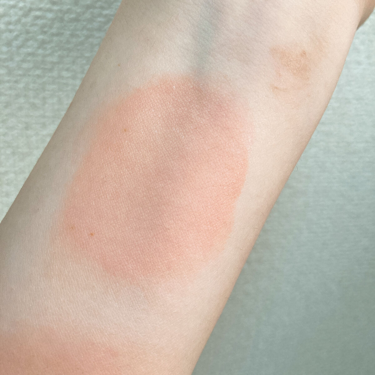 カラーセラム/FEEV/リキッドチークを使ったクチコミ（3枚目）