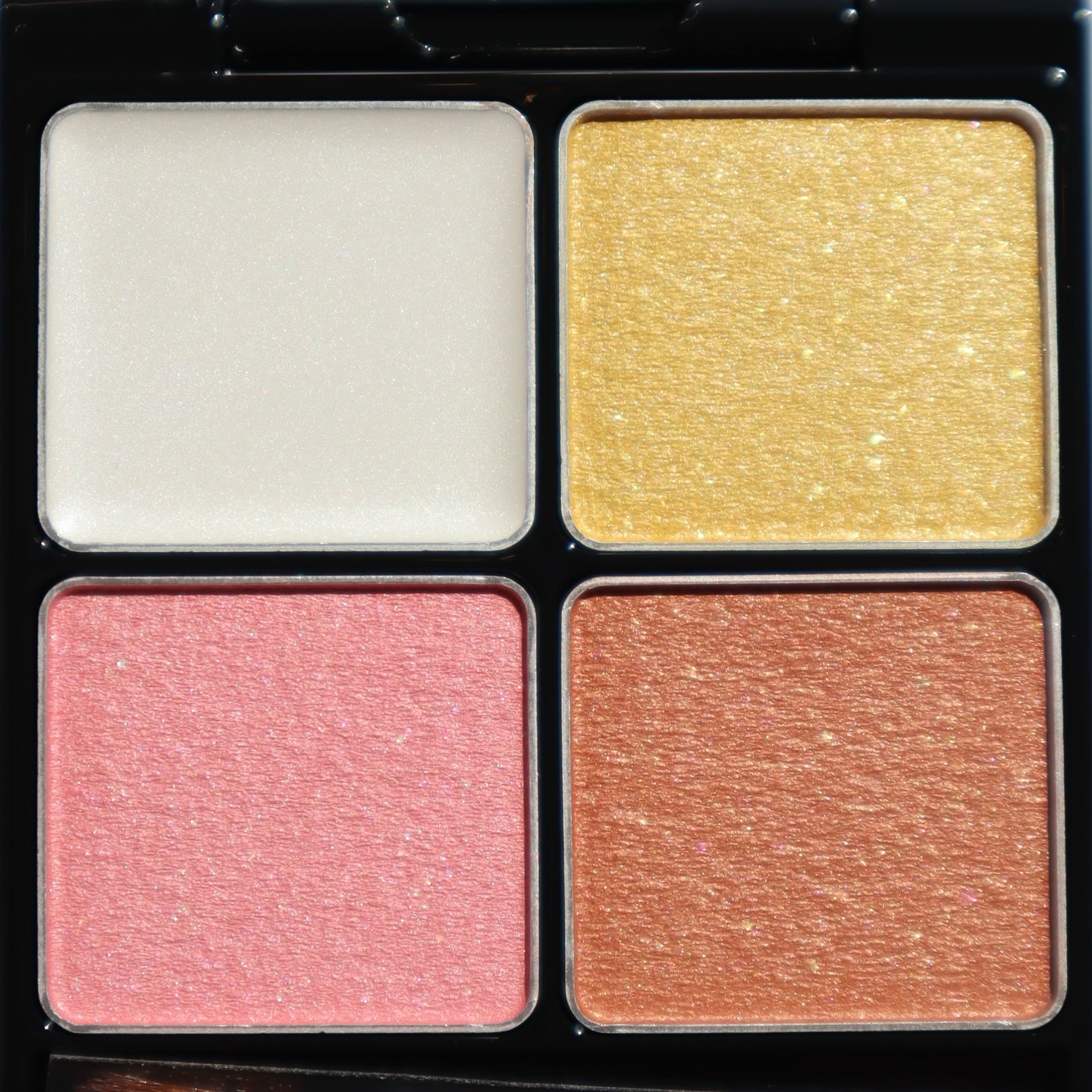 B.A 3Dオアシス アイカラー 03 マーガレットブーケ/B.A/パウダーアイシャドウを使ったクチコミ（2枚目）