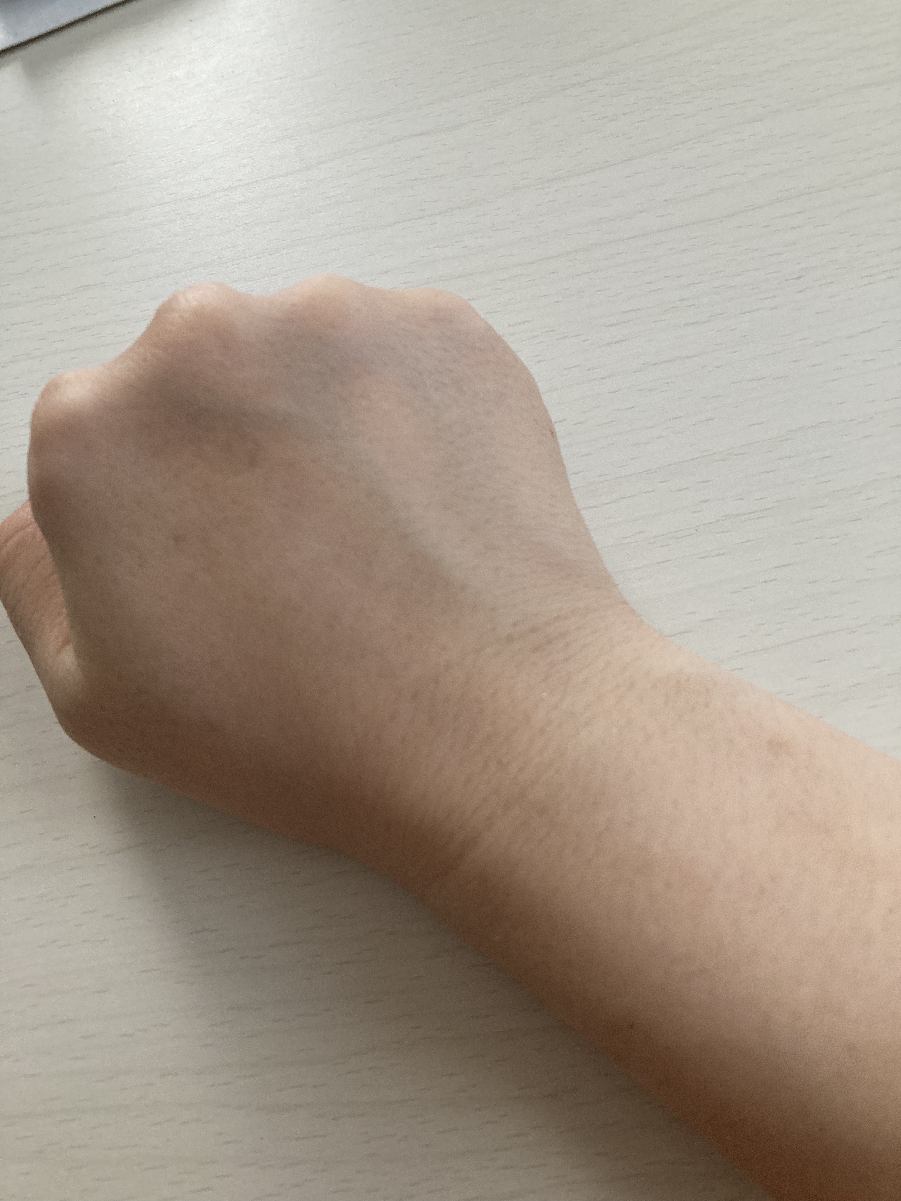 薬用ホワイトコンク ホワイトニングCC CII/ホワイトコンク/ボディクリームを使ったクチコミ（2枚目）