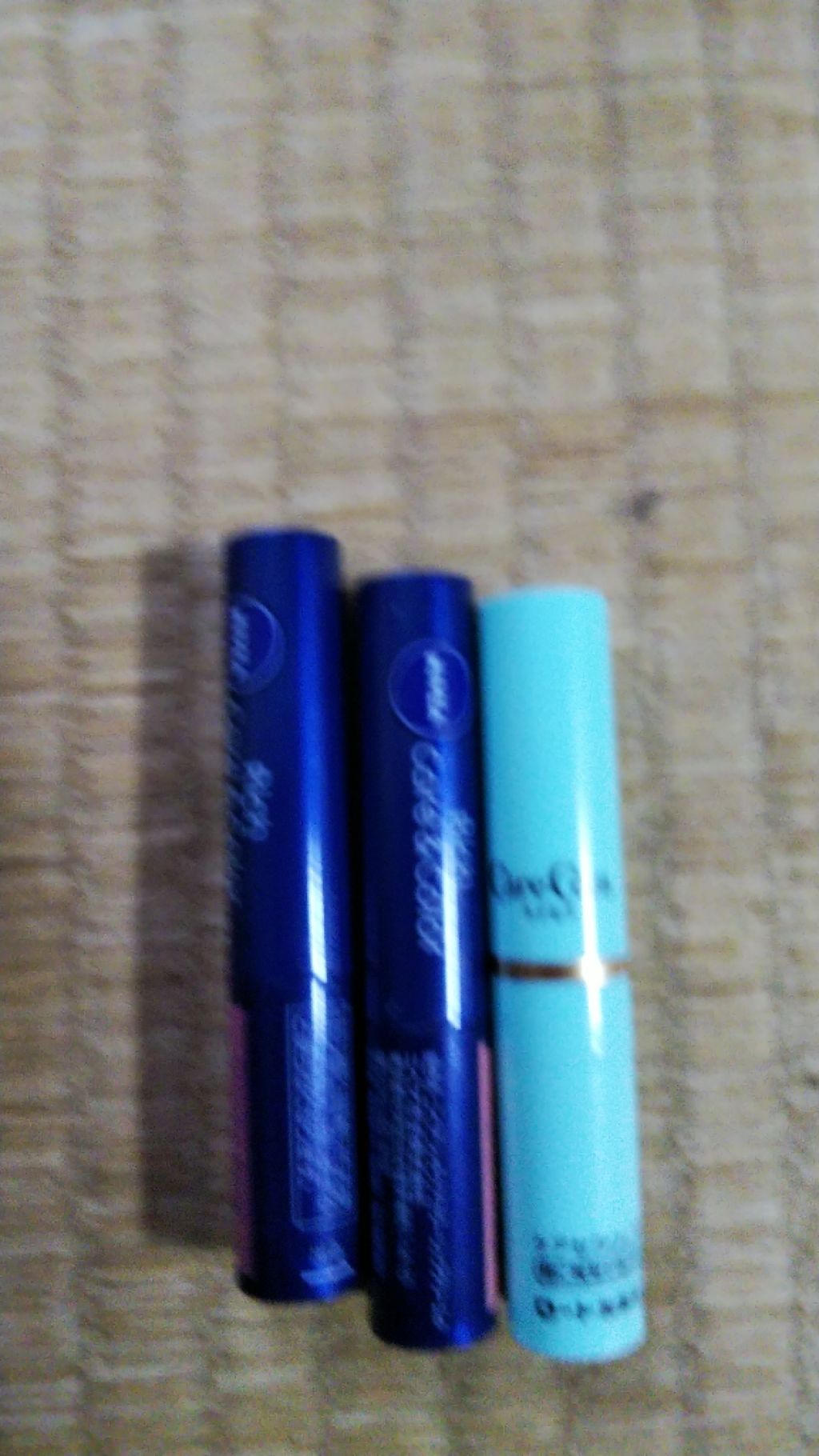 coral_sounds_nvwa on LIPS 「左から、ちふれのチーク。キスミーのチーク。ニベアの色付きリップ..」(2枚目)