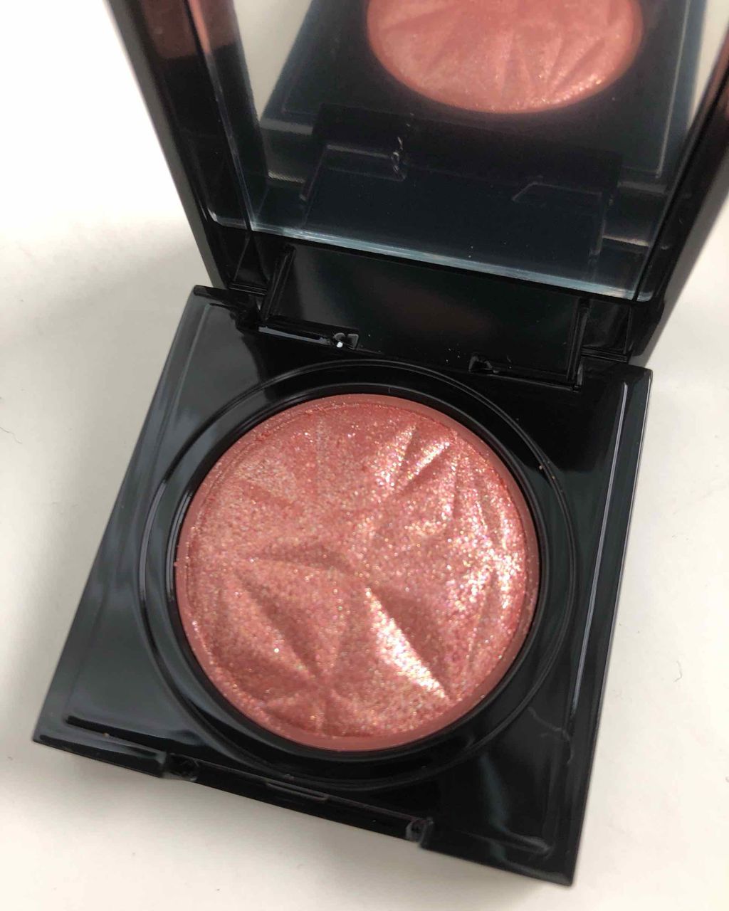 プリズム エアー シャドウ/CLIO/単色アイシャドウを使ったクチコミ（1枚目）