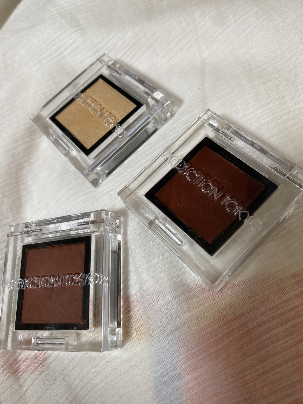 アディクション ザ アイシャドウ マット/ADDICTION/単色アイシャドウを使ったクチコミ（2枚目）