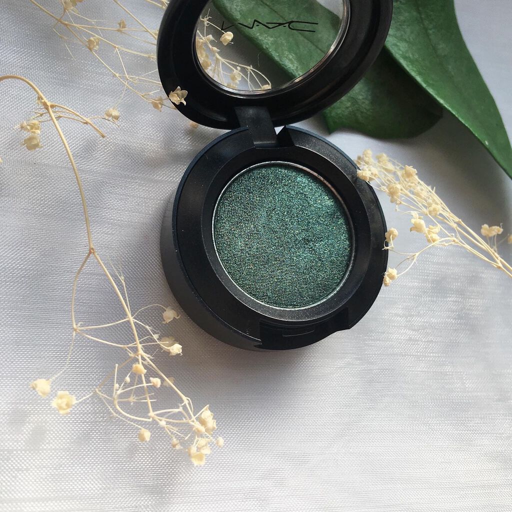 スモール アイシャドウ ザッツ ショウビズ ベイビー/M・A・C/単色アイシャドウを使ったクチコミ（1枚目）