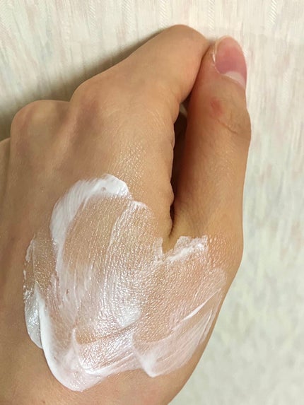 リボンアルル ハンドクリーム /L'OCCITANE/ハンドクリームを使ったクチコミ(4枚目)