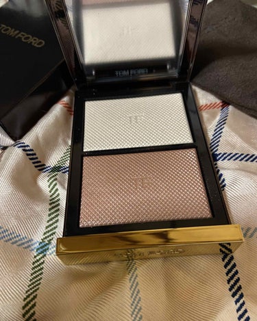 スキン イルミネイティング パウダー デュオ/TOM FORD BEAUTY/プレストパウダーを使ったクチコミ（1枚目）