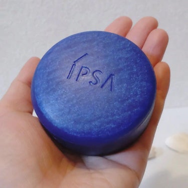 IPSA クレンジング マリンケイクeのクチコミ「💎イプサ　クレンジング マリンケイク

ブルーに輝く丸いもの●

これ、海の恵みを含んだ洗顔石.....」（1枚目）