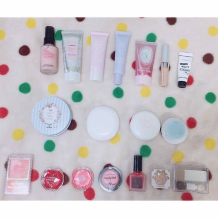 しおまる☀︎ on LIPS 「【コスメ収納&コスメ全部見せ👀✨】量もそんなに多くないし、美し..」(2枚目)