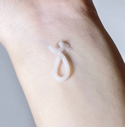 ソリッド パフューム ホワイトアプリコット/LUAFEE/練り香水を使ったクチコミ(2枚目)