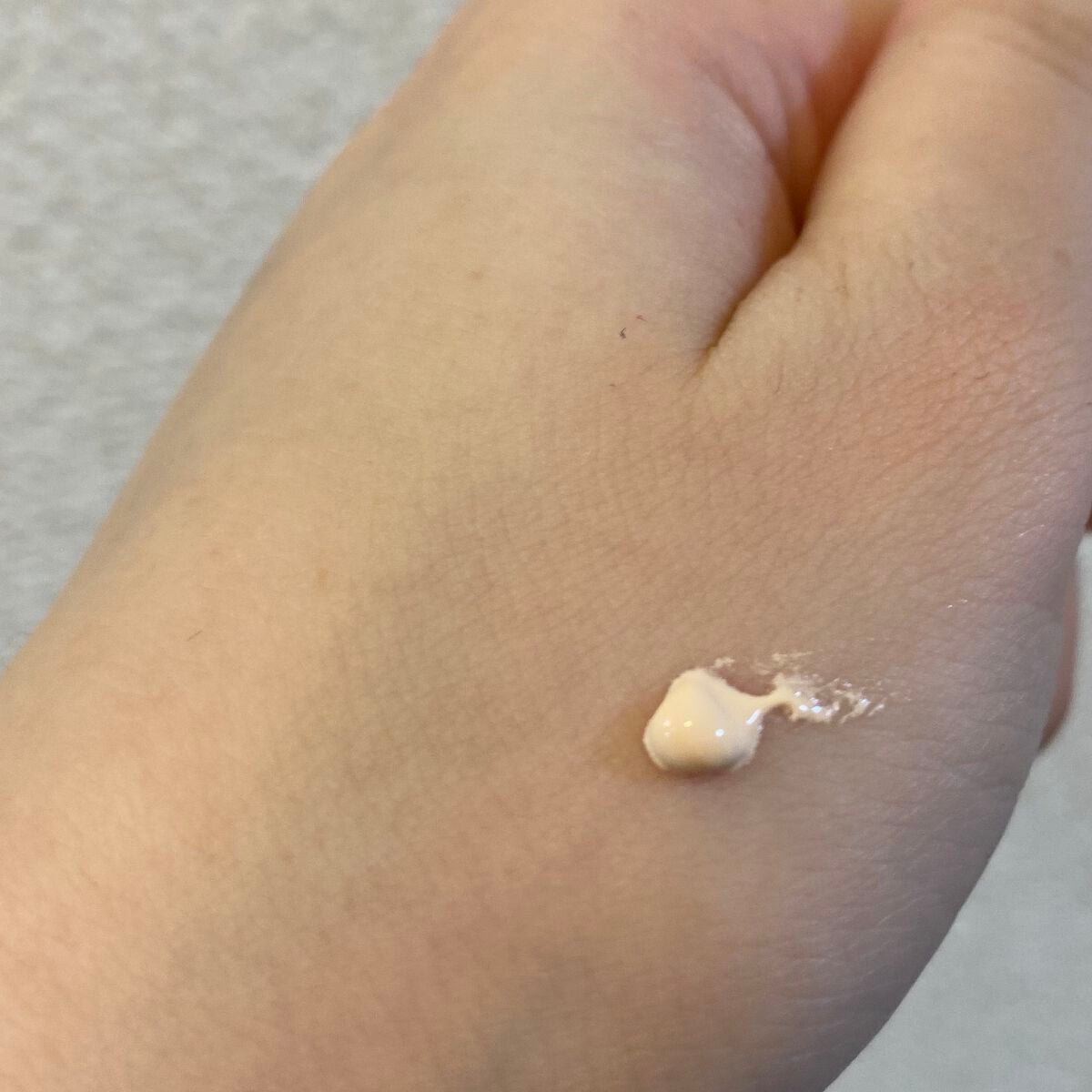 乾燥さん 保湿力スキンケア下地 カバータイプ/乾燥さん/化粧下地を使ったクチコミ(3枚目)